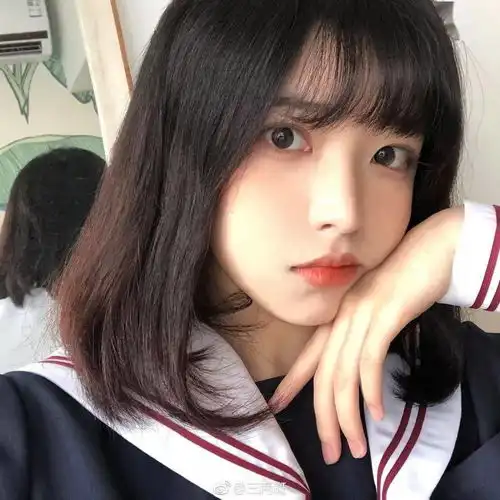 巨显脸小的发型,长短发都有 巨显脸小的发型,长短发都有