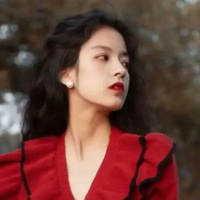 红色系唯美动漫女头像