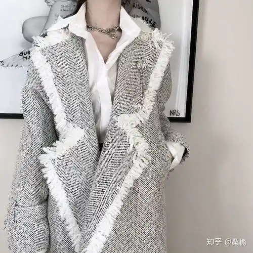  绿色格子裙子搭什么外套什么色的最好看