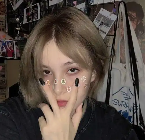  女生优质头像丧系高冷照片,黑色系偏丧女头像