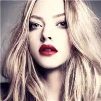 黑白红唇女生高冷头像微信头像图片大全 黑白红唇女生高冷头像微信头像图片大全