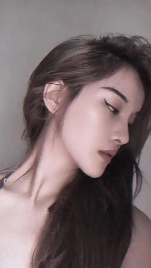 白色治愈系壁纸头像女朋