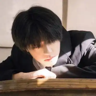  ins丧系忧郁男生头像