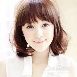  时尚甜美系女生发型乖乖女瞬间变身甜美模特