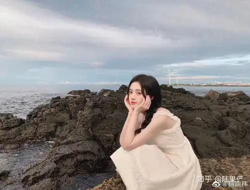  鞠婧祎有哪些图片适合做电脑桌面壁纸