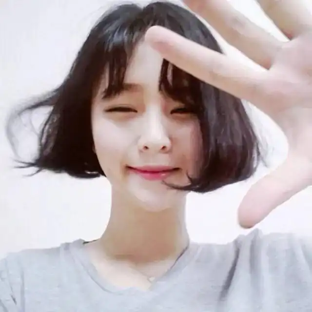 甜美系女头像侧脸短发