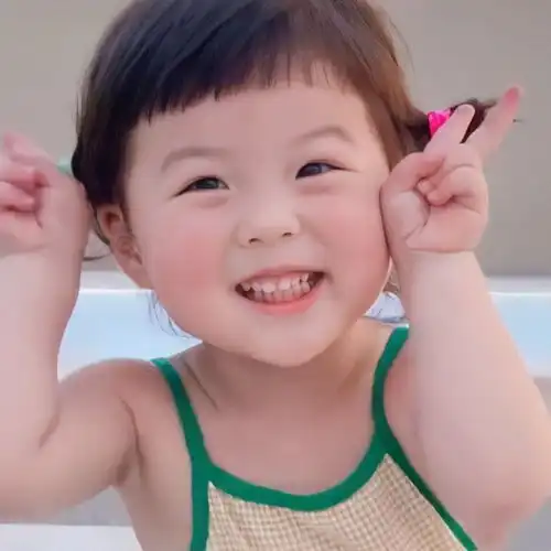  头像萌娃丸子妹