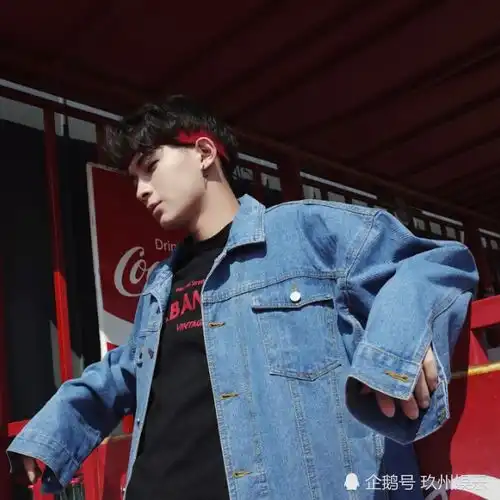 男生头像侧脸动漫阳光
