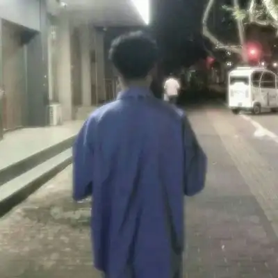 蓝色头像男生高清图片蓝色系帅气有个性 蓝色头像男生高清图片蓝色系帅气有个性