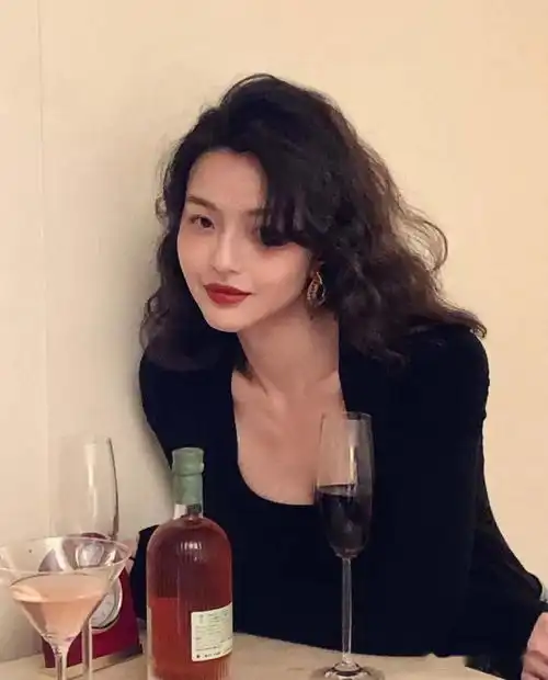 氛围感港风烫发 氛围感港风烫发