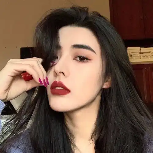 头像百看不厌的头像 头像百看不厌的头像