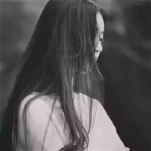 抑郁系伤感头像女生真人