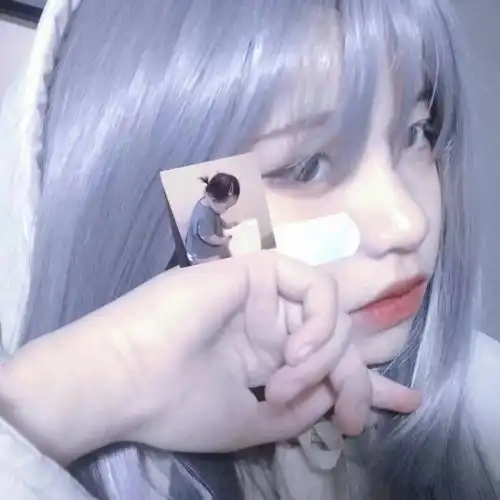  女头你和月亮都离开了