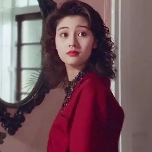  优雅复古港风女生头像