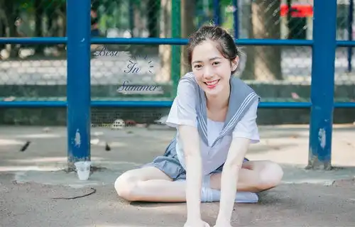 白色治愈系壁纸头像女命