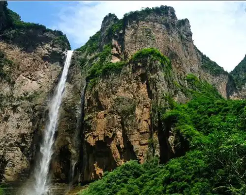 庐瀑幻似姿各组词 庐瀑幻似姿各组词