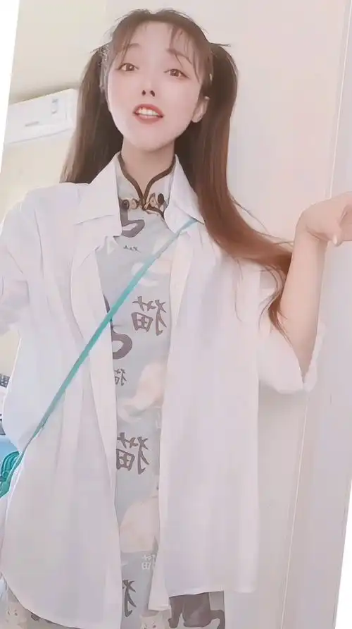 白色治愈系壁纸头像女头