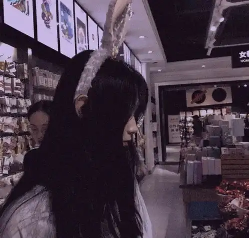  女生头像丧系伤感女头