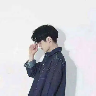  阳光干净男生侧面头像暖男帅气侧面图片