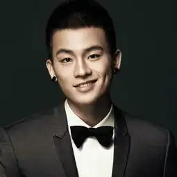 黑色系男生专属头像邵兵