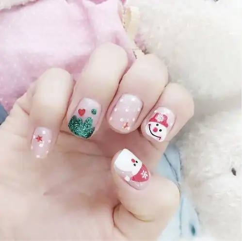  清新甜美系的波点美甲,气质百搭怎么做都超美的