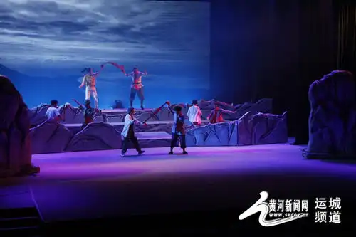  组图红色主题儿童剧先锋少年首场演出精彩上演