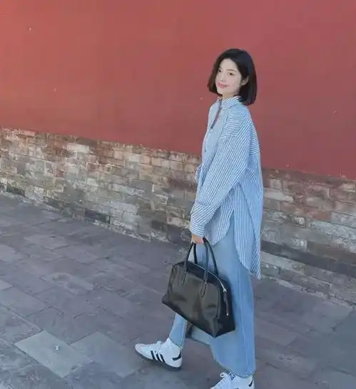 夏天穿衬衫,配这4款裙子,时髦又好看 夏天穿衬衫,配这4款裙子,时髦又好看