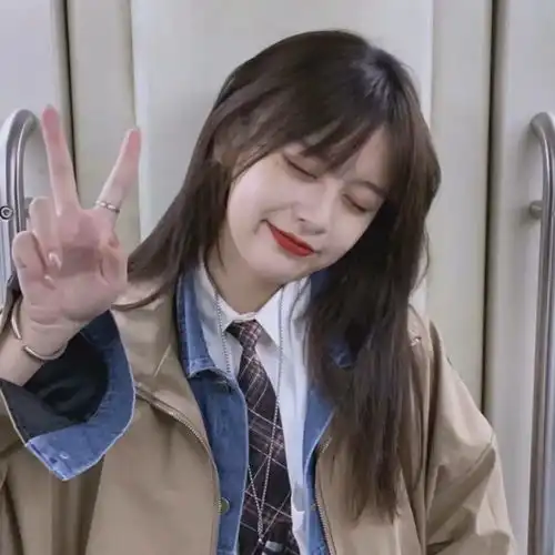 夏天会遇到橘色的夕阳撞上西瓜味的晚风女生头像 夏天会遇到橘色的夕阳撞上西瓜味的晚风女生头像