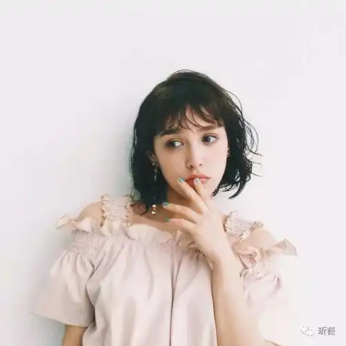 这些日本混血麻豆们也太会穿了吧但我却只想学她们怎样拍照摆pose 这些日本混血麻豆们也太会穿了吧但我却只想学她们怎样拍照摆pose