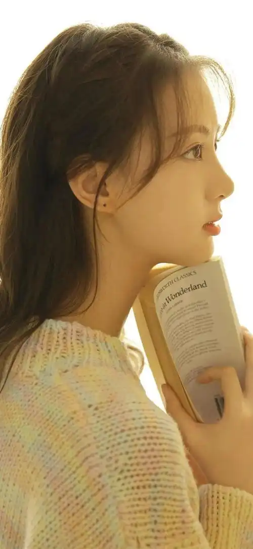  治愈系清纯女孩