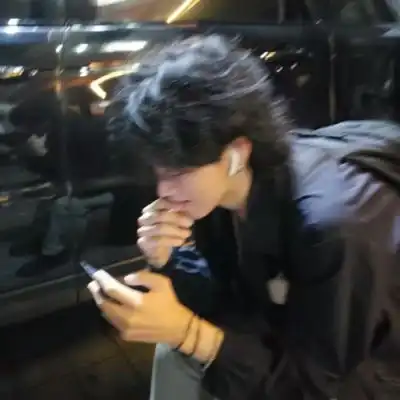 男生禁欲系高冷头像王阳