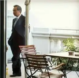  神了感觉他长得就像个外交部长,人格魅力爆表
