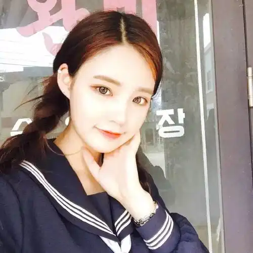 甜美系女头像侧脸头像图