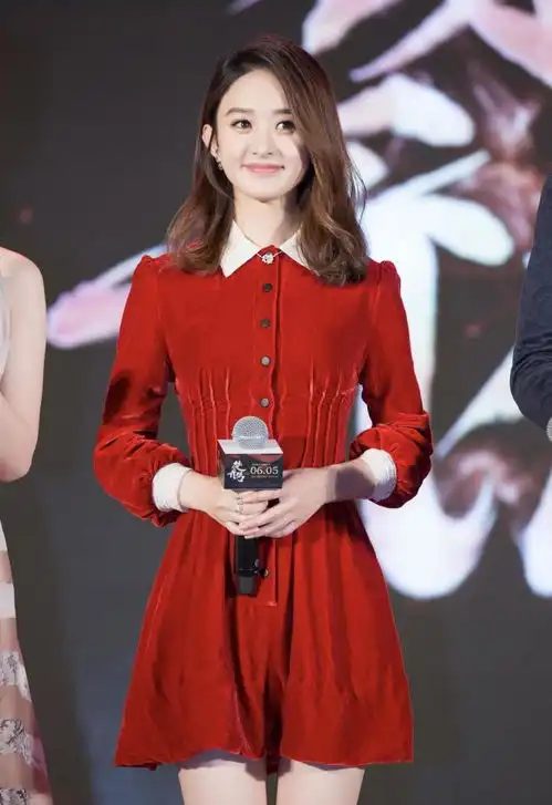  林丹能娶到谢杏芳真有福气穿红色连衣裙大方优雅,气场不输超模