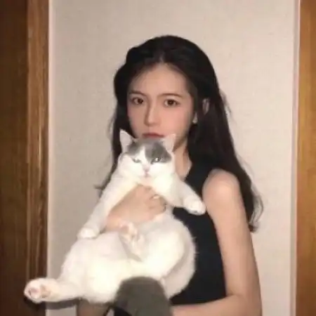  好看抱猫女头,怀里抱有猫的女生头像图片
