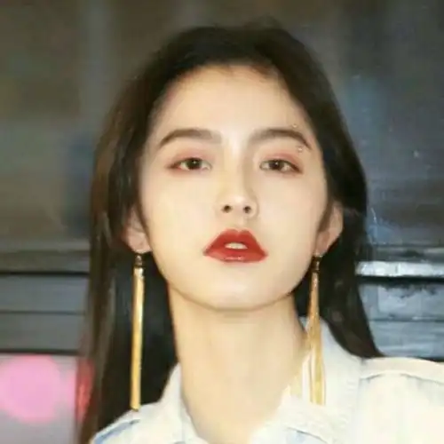  ins女头头像甜美,自己受了伤只有自己在乎