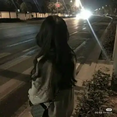 甜美系女头像侧脸韩系