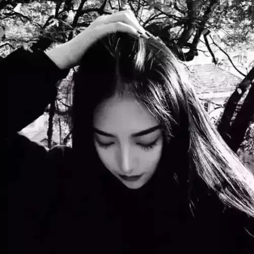头像女霸气黑色系女生杨