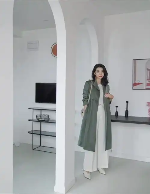 春天绿色系穿搭火了,清新活力又高级,女人这样穿就是时髦 春天绿色系穿搭火了,清新活力又高级,女人这样穿就是时髦