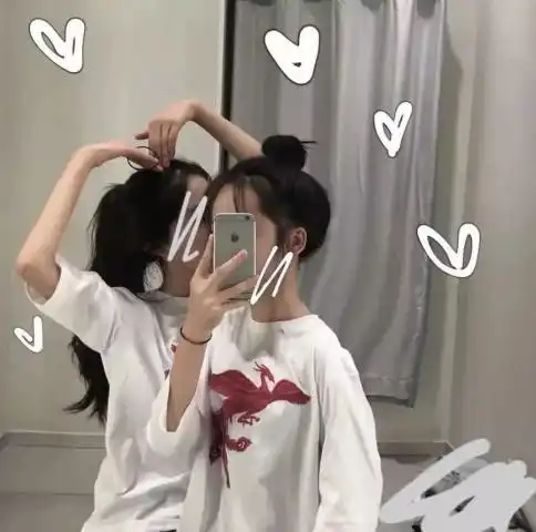  占有欲闺蜜头像这世界上除了我谁都没资格陪在你身边