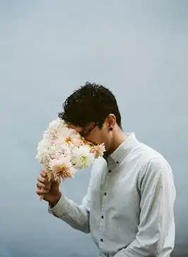 治愈系男生头像欧美一枝