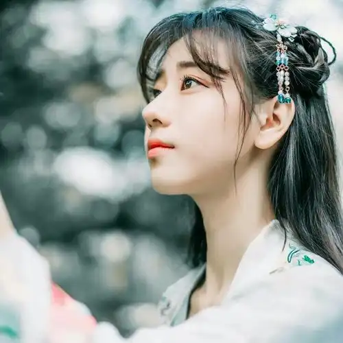  曾经是否为了某人而化妆