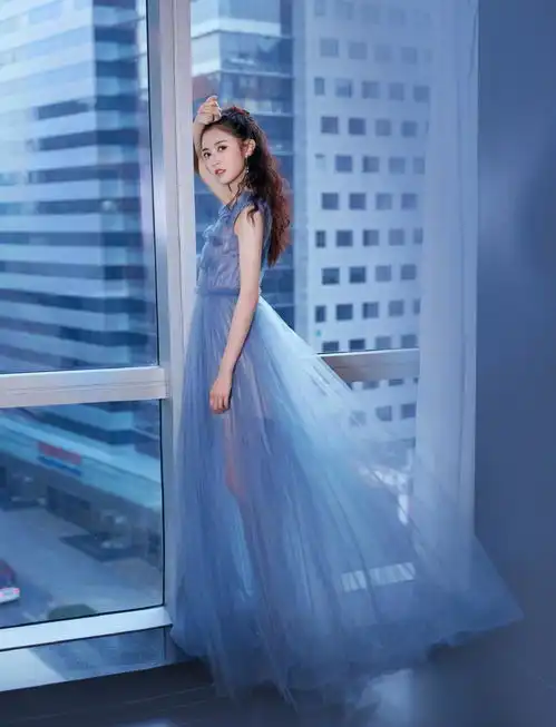  纱裙仙气,西装靓丽,休闲装优雅清新,陈钰琪少女气质满满惹人爱