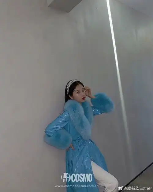 配饰狂刘亦菲180万的钻石发箍,是真好看 配饰狂刘亦菲180万的钻石发箍,是真好看