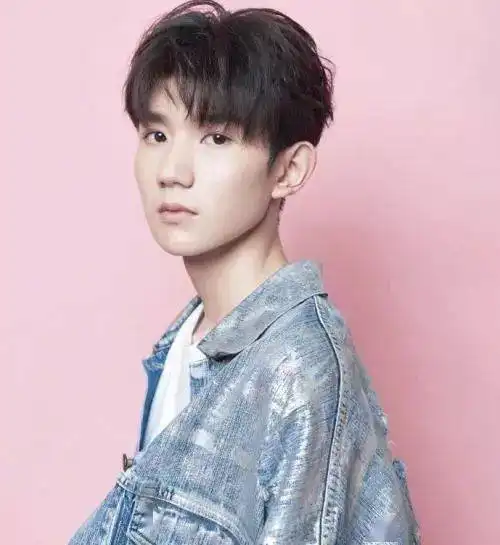  王源精选头像壁纸