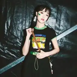 awaylee2019香港香港快反系列上海时装周大秀,港味来袭引发强劲复古风暴 awaylee2019香港香港快反系列上海时装周大秀,港味来袭引发强劲复古风暴