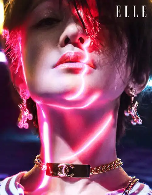 复古周迅再登elle封面千禧御姐穿梭摩登潮流 复古周迅再登elle封面千禧御姐穿梭摩登潮流