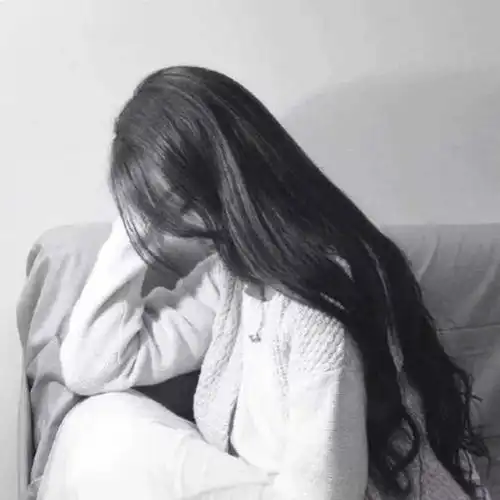 抑郁系伤感头像女生真人