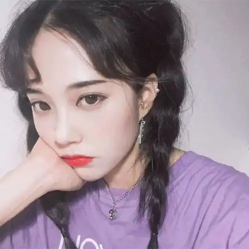  头像我们一起来扎小辫儿呀