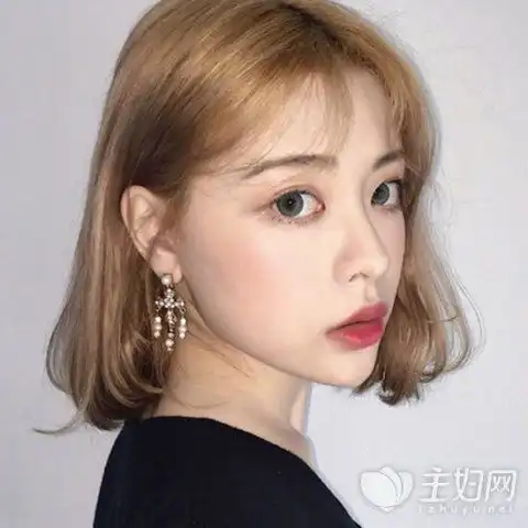 暖色系微信头像男生发型